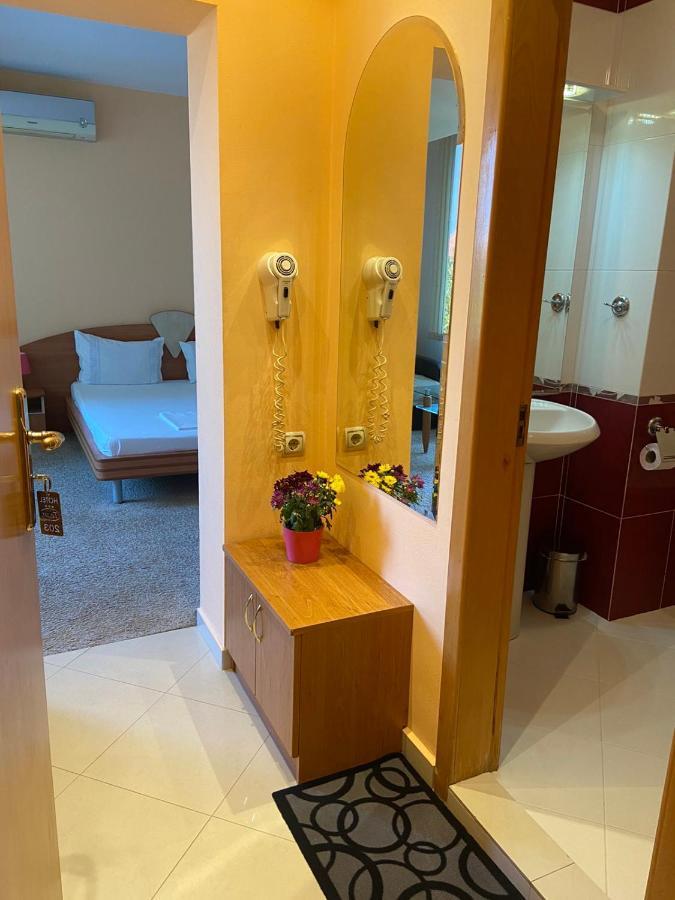 Hotel Tedi 阿塞诺夫格勒 外观 照片